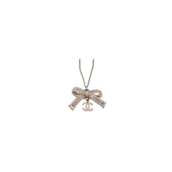 CHANEL PEARL NECKLACE