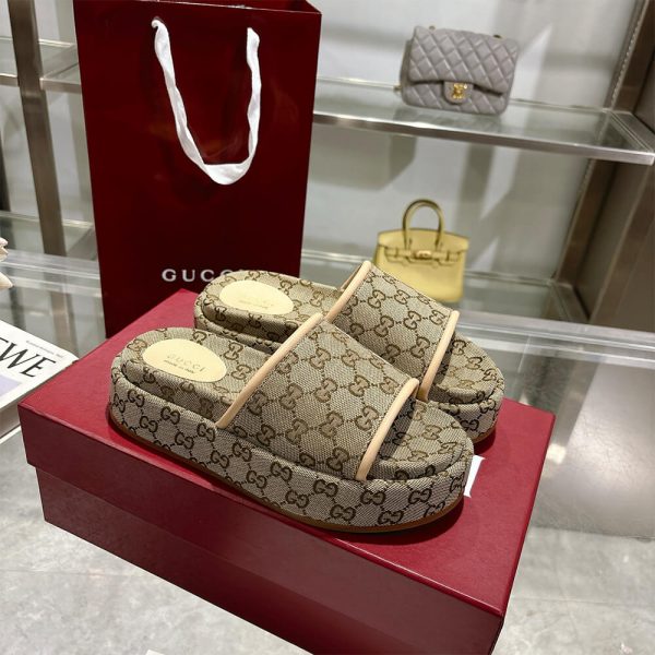 GUCCI Women’s GG platform sandal