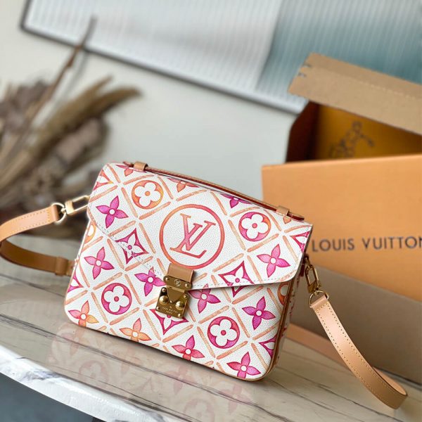 LV Pochette Metis