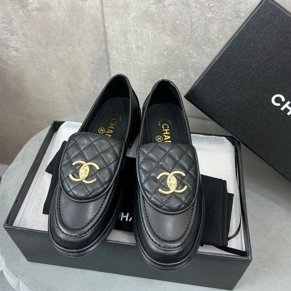 CHANEL WOMEN LOAFER