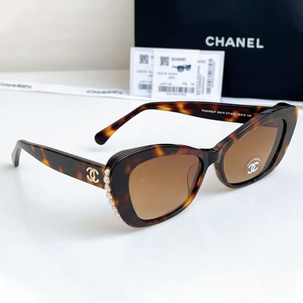 CHANEL CAT EYE Sunglasses