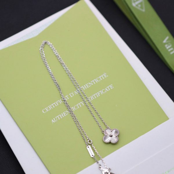 VAN CLEEF & ARPELS Alhambra Necklace(HIGH-END GRADE)