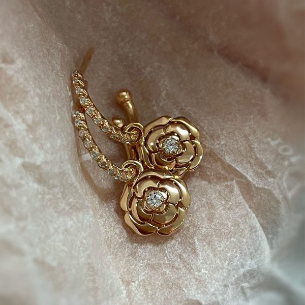 CHANEL EXTRAIT DE CAM??LIA EARRINGS