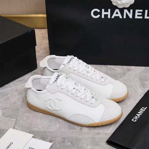CHANEL Sneakers