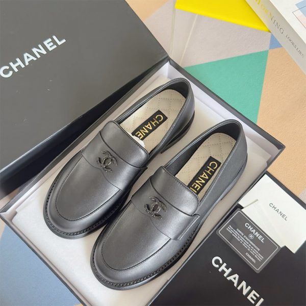 CHANEL WOMEN LOAFER
