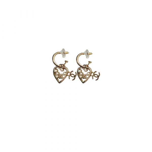 CHANEL PEARL EARRINGS