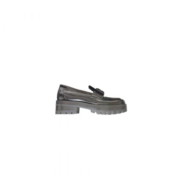 CHANEL WOMEN LOAFER