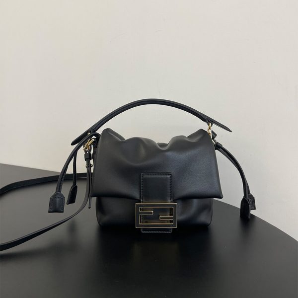 Fendi Mamma Baguette Small(high-end grade)