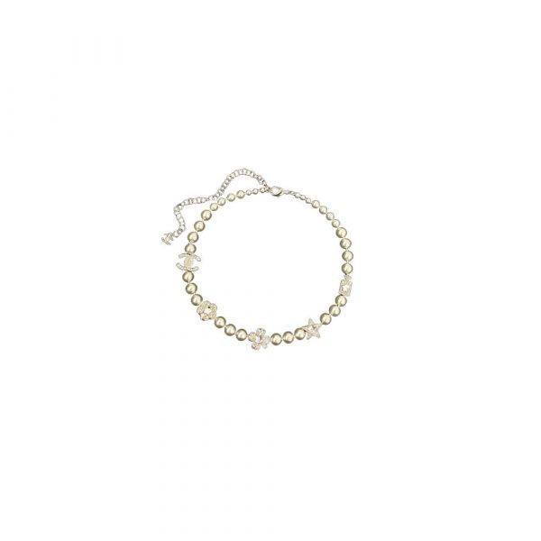 CHANEL PEARL NECKLACE