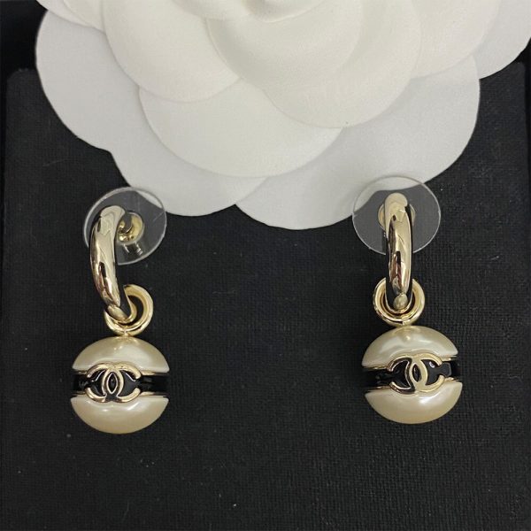 CHANEL PEARL EARRINGS