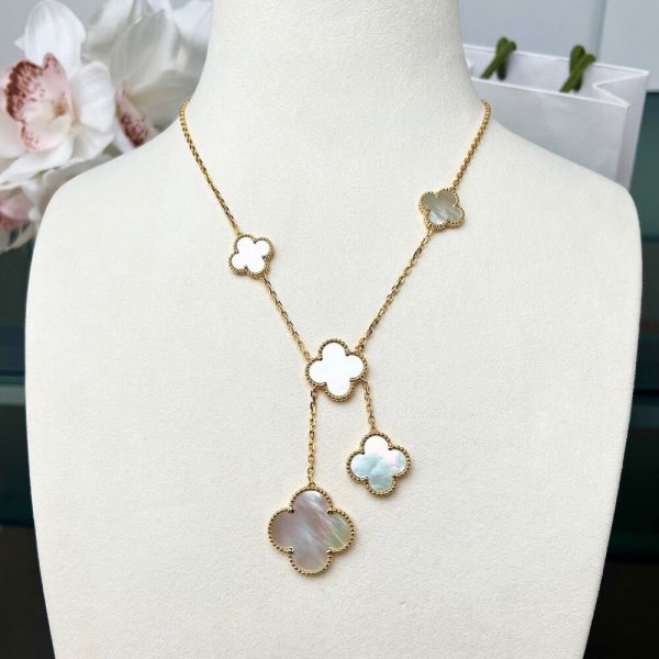 VAN CLEEF & ARPELS Collier Magic Alhambra 6 motifs(HIGH-END GRADE)