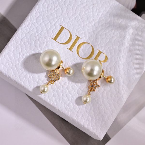 DIOR PEARL EARRINGS
