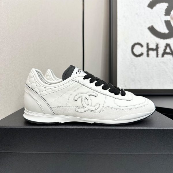 CHANEL Sneakers