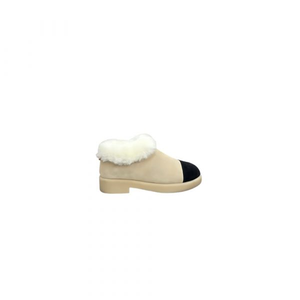 CHANEL Mules