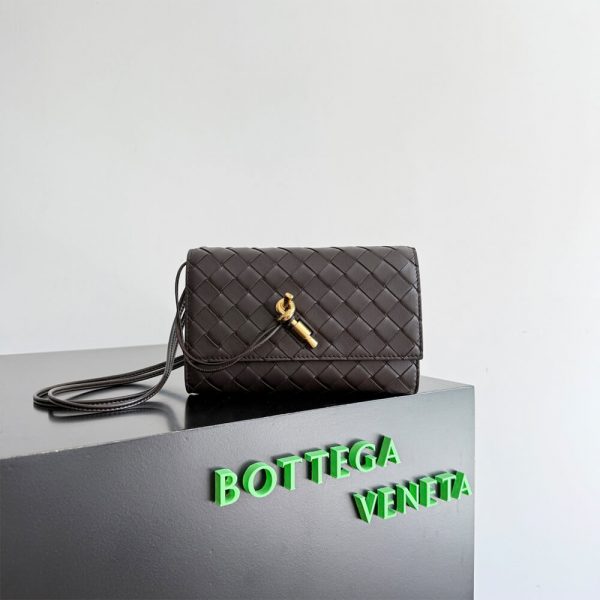 Bottege Veneta Andiamo Pouch on Strap(HIGH-END GRADE)