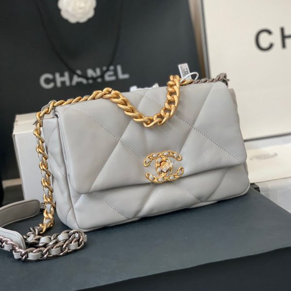 CHANEL 19 Handbag
