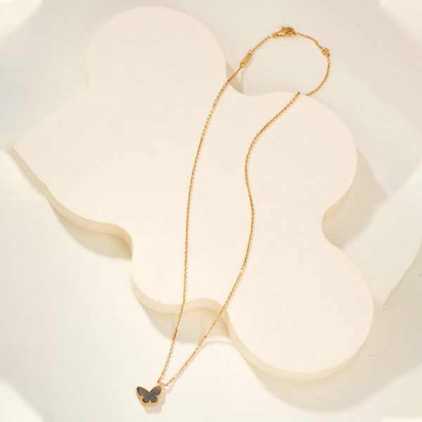 Van Cleef & Arpels Sweet Butterflies pendant