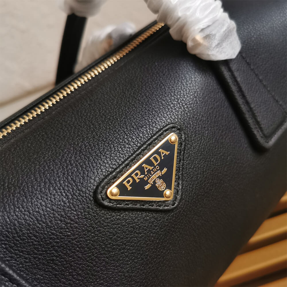 Prada Medium leather top-handle bag with padlock(high-end grade) Prada Medium leather top-handle bag with padlock(high-end grade)