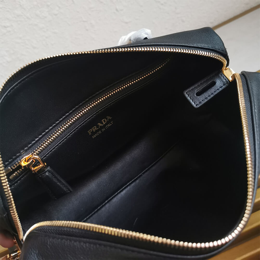 Prada Medium leather top-handle bag with padlock(high-end grade) Prada Medium leather top-handle bag with padlock(high-end grade)