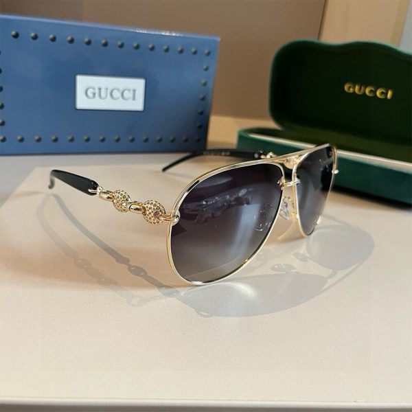 GUCCI SUNGLASSES