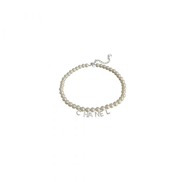 CHANEL Pearl Necklace