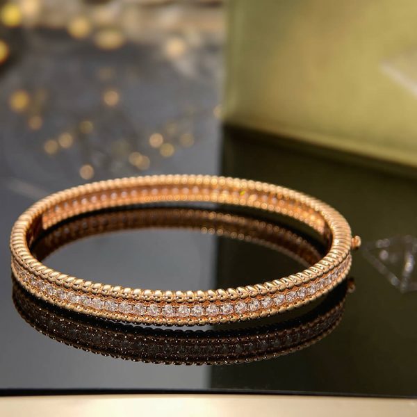 Van Cleef & Arpels Perlée diamonds bracelet, 1 row, medium model