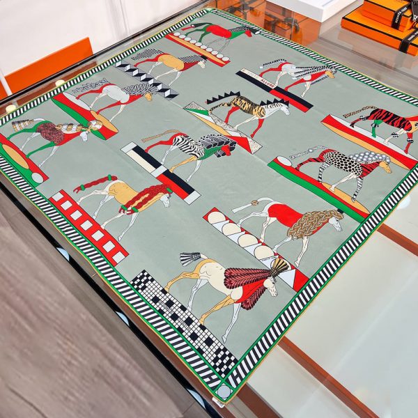 HERMES A Toute Allure scarf 90
