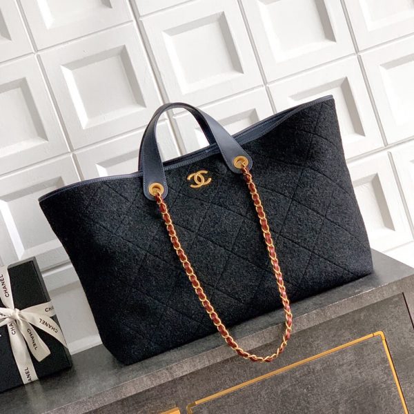 Chanel MAXI SHOPPING BAG(HIGH-END GRADE)