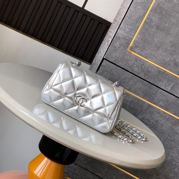 Chanel Clutch with Chain(HIGH-END GRADE)