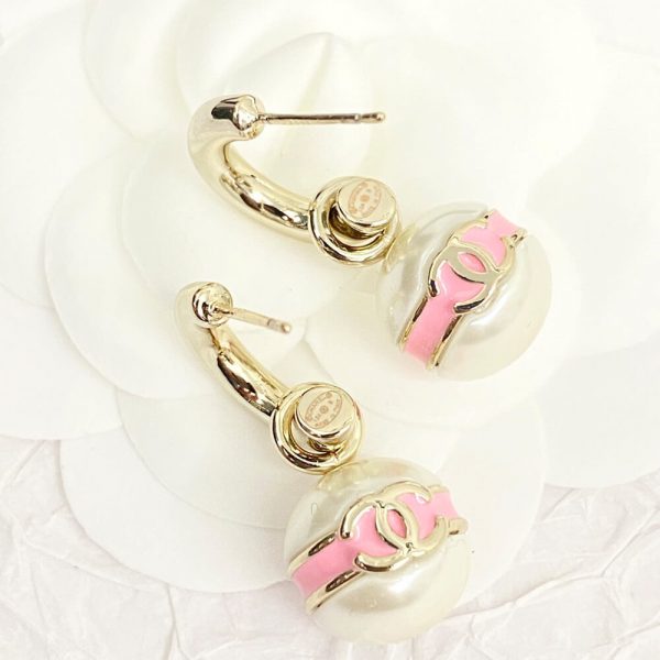 CHANEL PEARL EARRINGS