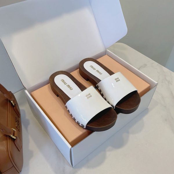 MiuMiu Patent leather clogs