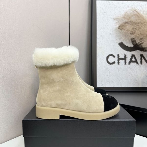 CHANEL Boots