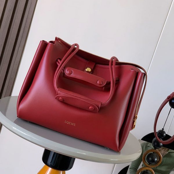 Loewe Medium Madrid bagin supple calfskin(HIGH-END GRADE)