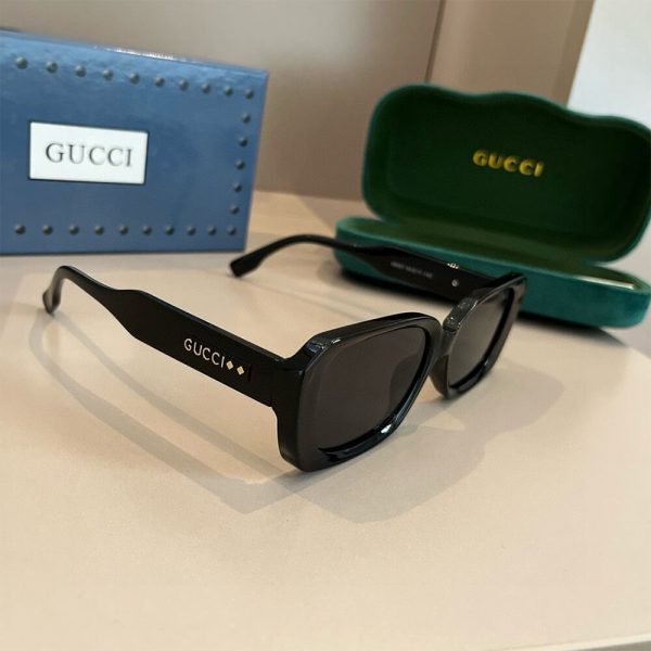 GUCCI SUNGLASSES