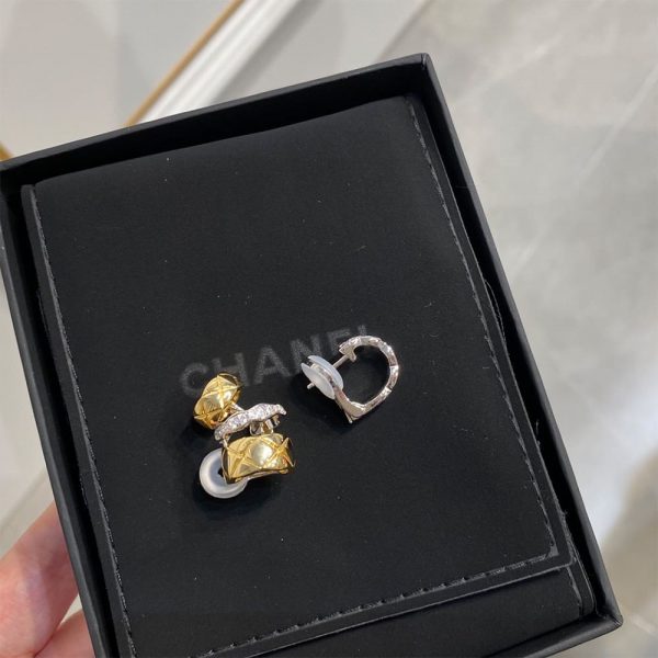 CHANEL COCO CRUSH EARRINGS