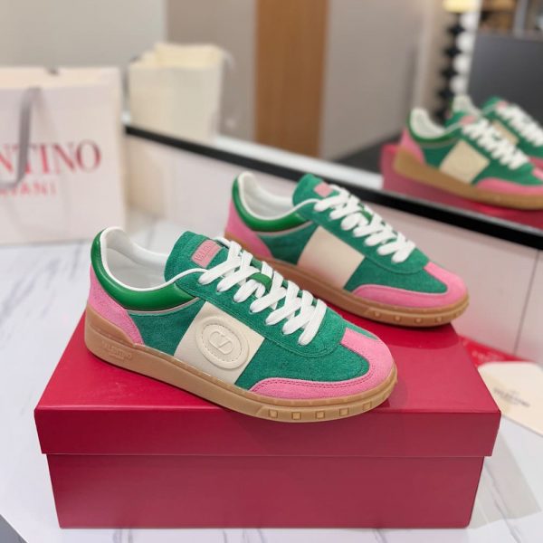 VALENTINO UPVILLAGE women’s low-top sneakers