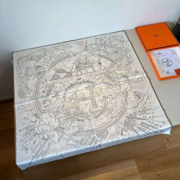 HERMES Please Hold The Line scarf 90