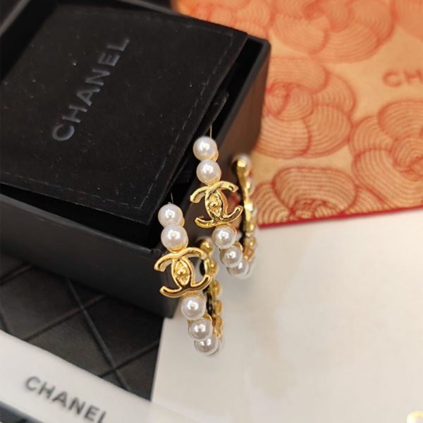 CHANEL PEARL EARRINGS