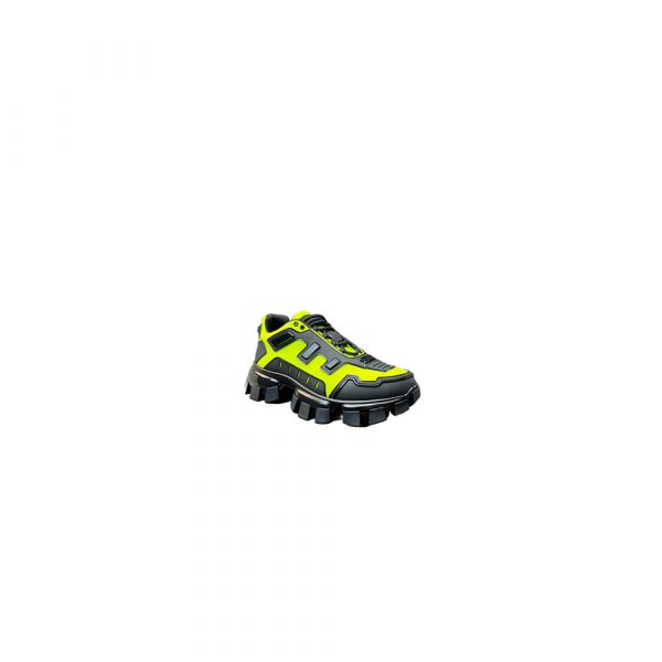 Thick-soled sneakers
