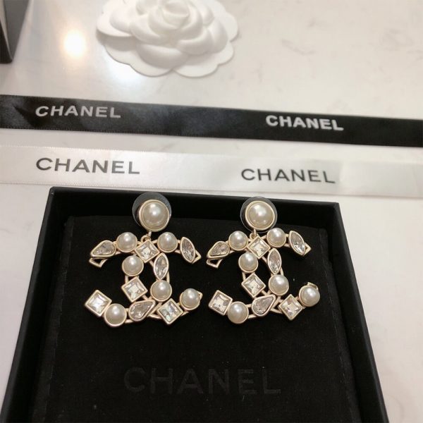 CHANEL PEARL EARRINGS