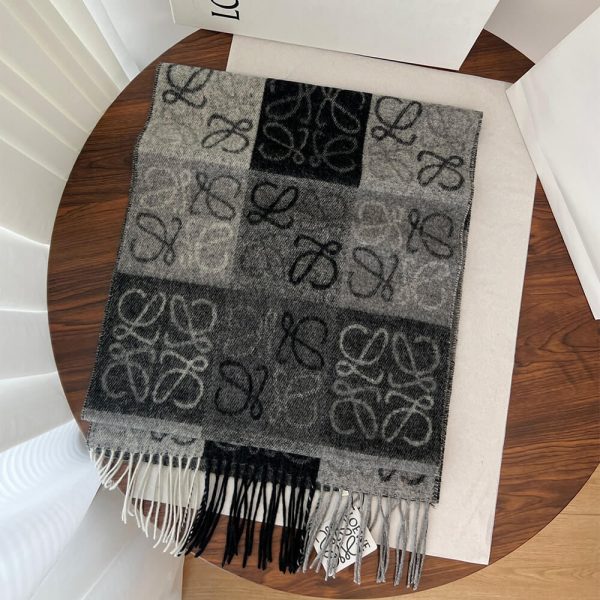 LOEWE Scarf in wool and cashmere