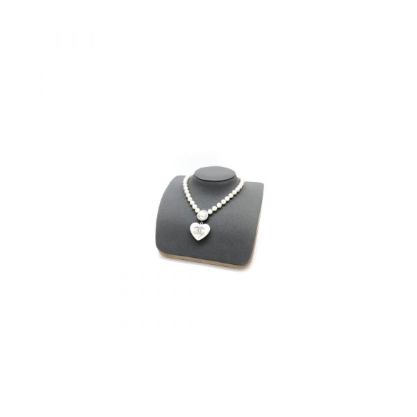 Chanel Pearl Heart Charm NECKLACE