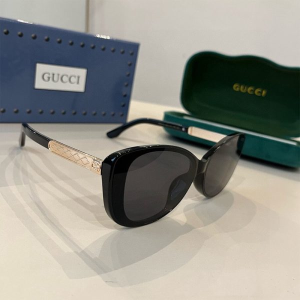 GUCCI SUNGLASSES
