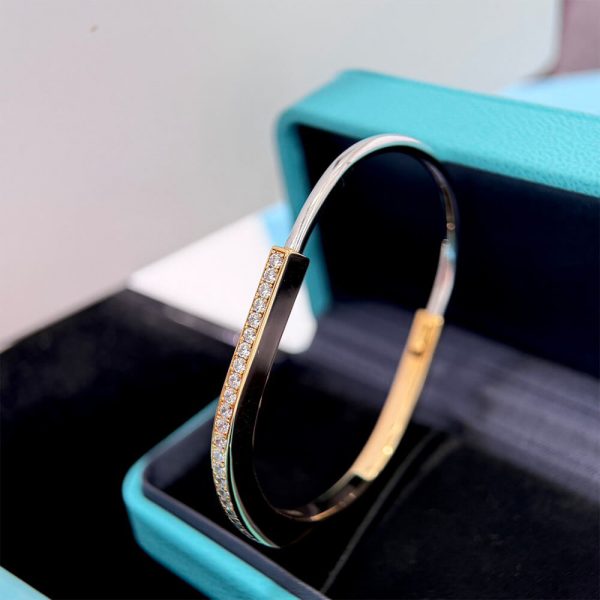 Tiffany Lock Narrow Bangle