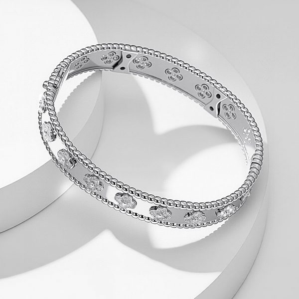 Van Cleef & Arpels Perlée clovers bracelet, medium model
