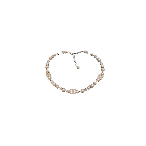 CHANEL PEARL NECKLACE