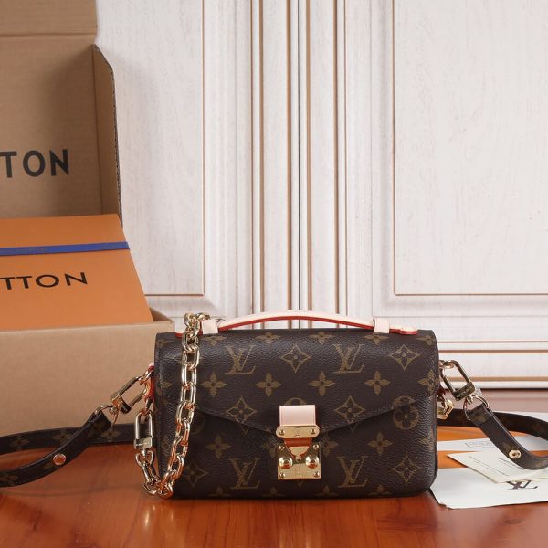 LV POCHETTE METIS EAST WEST