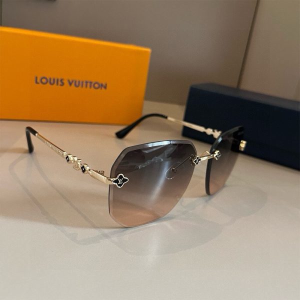 LOUIS VUITTON SUNGLASSES