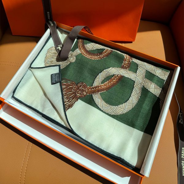 HERMES Palefroi shawl 140
