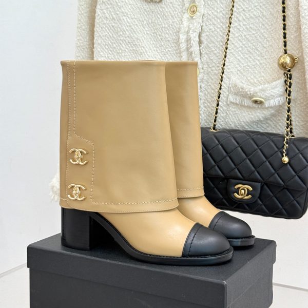 CHANEL Boots
